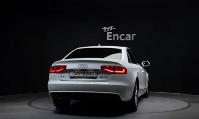 Audi A4 2015, 54480 км, за 6371.52 USD