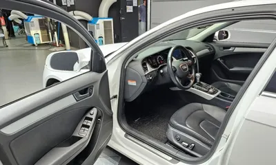 Audi A4 2015, 54480 км, за 6371.52 USD - фото 10