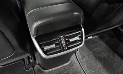 Hyundai Grandeur 2020, 81076 км, за 12678.91 USD - фото 31