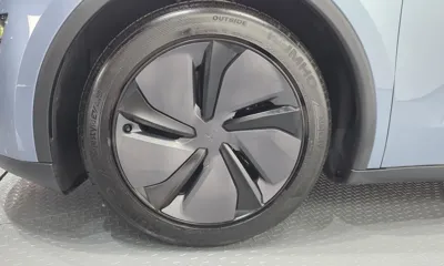 Tesla Model Y 2025, 25608 км, за 34713.63 USD