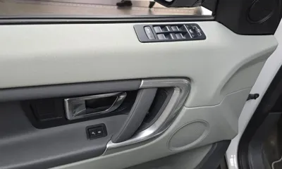 Land Rover Discovery Sport 2018, 93120 км, за 7159.74 USD - фото 17
