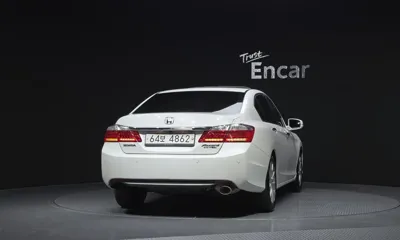 Honda Accord 2013, 37884 км, за 7072.98 USD