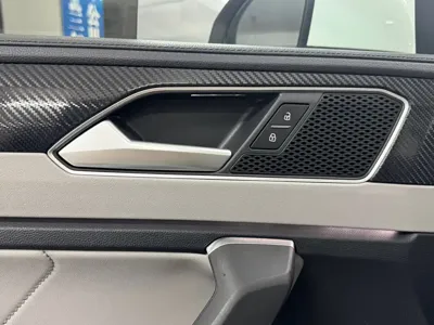 Volkswagen Tayron 2023, 33000 км, за 23446.9 USD - фото 9