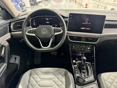 Volkswagen Tayron 2023, 33000 км, за 23446.9 USD - фото 21