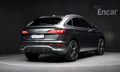 Audi Q5 2023, 43798 км, за 27916.44 USD