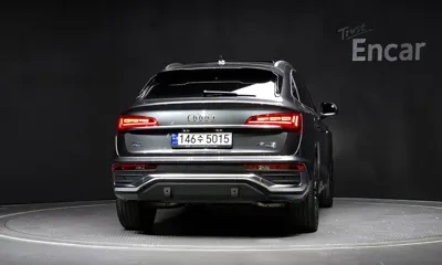 Audi Q5 2023, 43798 км, за 27916.44 USD