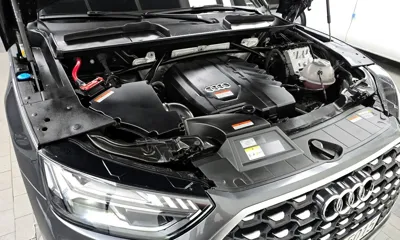 Audi Q5 2023, 43798 км, за 27916.44 USD - фото 6