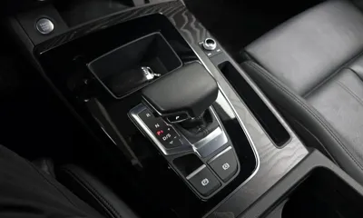 Audi Q5 2023, 43798 км, за 27916.44 USD - фото 9