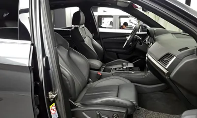 Audi Q5 2023, 43798 км, за 27916.44 USD - фото 11
