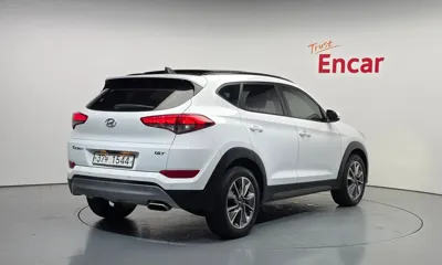 Hyundai Tucson 2018, 49451 км, за 10744.28 USD