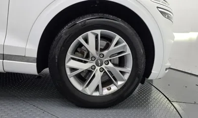 Genesis GV70 2024, 48401 км, за 25863.2 USD - фото 21