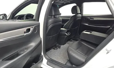 Hyundai Grandeur 2023, 271124 км, за 8131.68 USD - фото 11