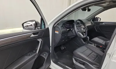 Volkswagen Tiguan 2023, 37367 км, за 18314.3 USD - фото 10