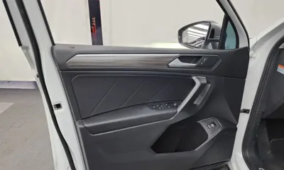 Volkswagen Tiguan 2023, 37367 км, за 18314.3 USD - фото 24