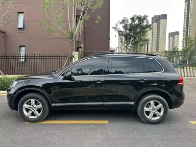 Volkswagen Touareg 2012, 170000 км, за 5266.28 USD