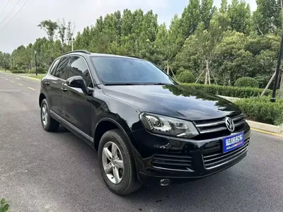 Volkswagen Touareg 2012, 170000 км, за 5266.28 USD