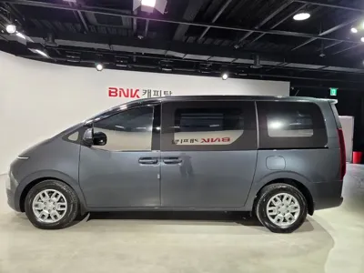 Hyundai Staria 2024, 123553 км, за 14107.31 USD