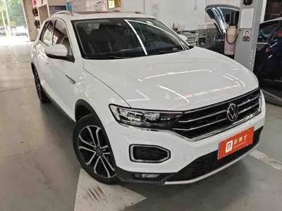 Volkswagen T-Roc 2022, 21000 км, за 18241.01 USD