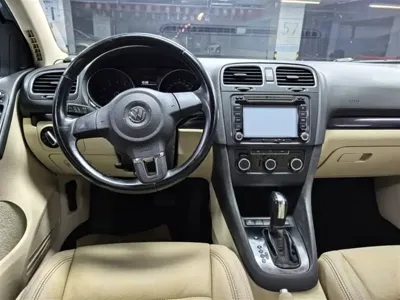Volkswagen Golf 2013, 110000 км, за 3954.58 USD