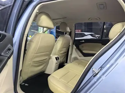 Volkswagen Golf 2013, 110000 км, за 3954.58 USD