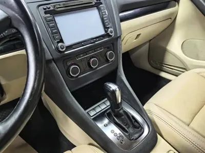 Volkswagen Golf 2013, 110000 км, за 3954.58 USD - фото 6