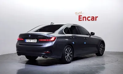 BMW 3-Series 2019, 76926 км, за 14116.59 USD
