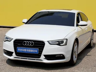 Audi A5 2015, 108496 км, за 4296.67 USD