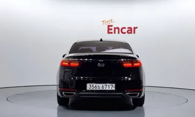 Kia K7 2016, 238684 км, за 4883.76 USD
