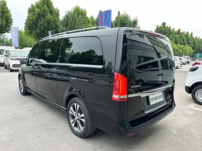 Mercedes-Benz V-Class 2016, 160000 км, за 14460.8 USD