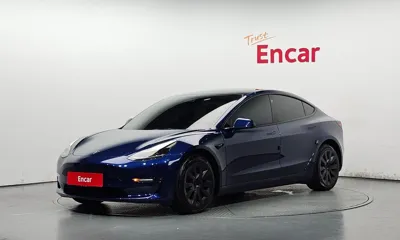 Tesla Model 3 · 2022 год