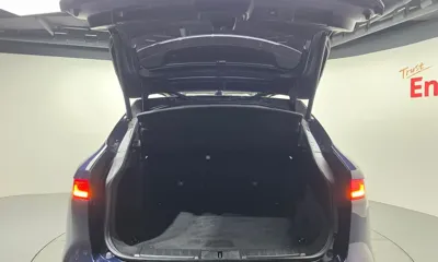 Jaguar F-Pace 2018, 110425 км, за 8645.9 USD - фото 20