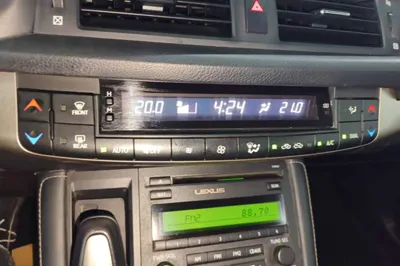 Lexus CT 2014, 117600 км, за 11237 USD - фото 20